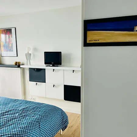 Apartment Champs De Mars 1 Proche Centre Ville, Balcon Et Parking