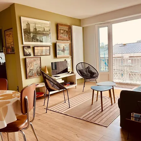 Apartment Champs De Mars 1 Proche Centre Ville, Balcon Et Parking *