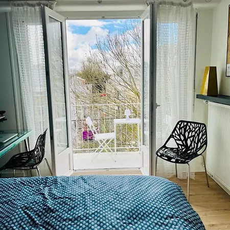Apartment Champs De Mars 1 Proche Centre Ville, Balcon Et Parking