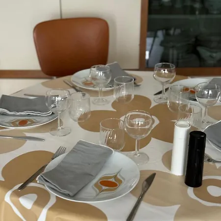 Apartment Champs De Mars 1 Proche Centre Ville, Balcon Et Parking La Rochelle (Charente-Maritime)